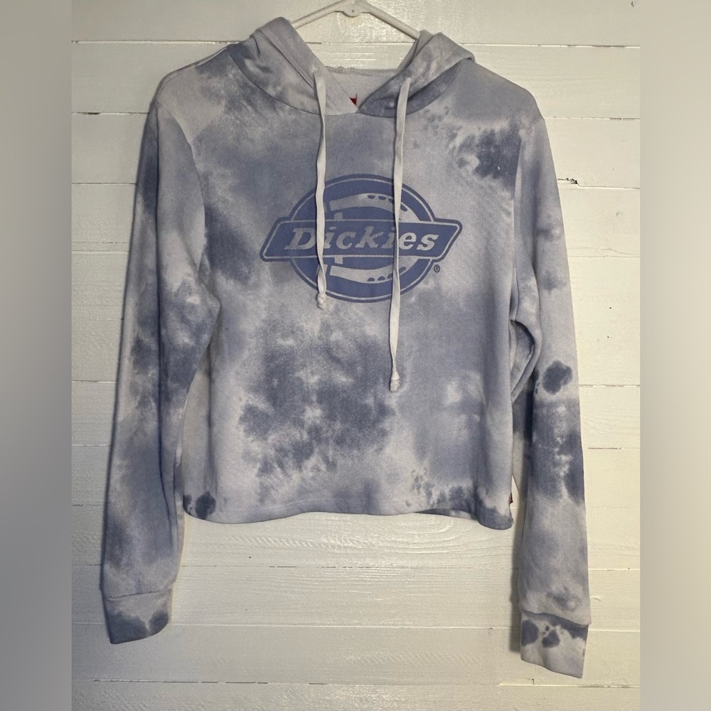 Dickies cropped hoodie, size medium. Blue and white tie dye with logo. EC - Picture 2 of 8